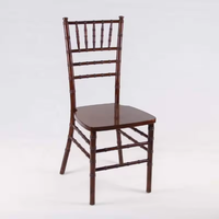 Chaises de salle à manger Chiavari modernes empilables en bois massif avec dossier pour mariages, banquets, hôtels, fêtes et parcs (vente en gros)