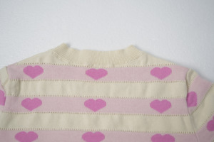 Automne mignon <span class=keywords><strong>pull</strong></span> tricoté pour col rond avec conception jacquard d'<span class=keywords><strong>amour</strong></span> rayé et logo arrière motif de dessin animé Style doux - Product Image 6