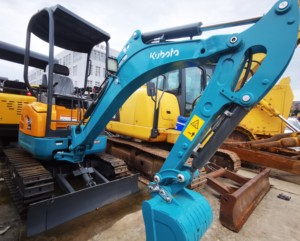 Excavatrice Kubota U17-3S d'occasion à bas prix, poids de la machine de 1,8 tonne, moteur d'origine, machine multifonction - Product Image 4
