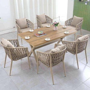 Juego de Muebles de Comedor de Aluminio Moderno y Duradero para Exteriores, Mesa y Sillas para Jardín, Patio o Apartamento con Diseño de Mimbre, para Restaurantes - Product Image 1