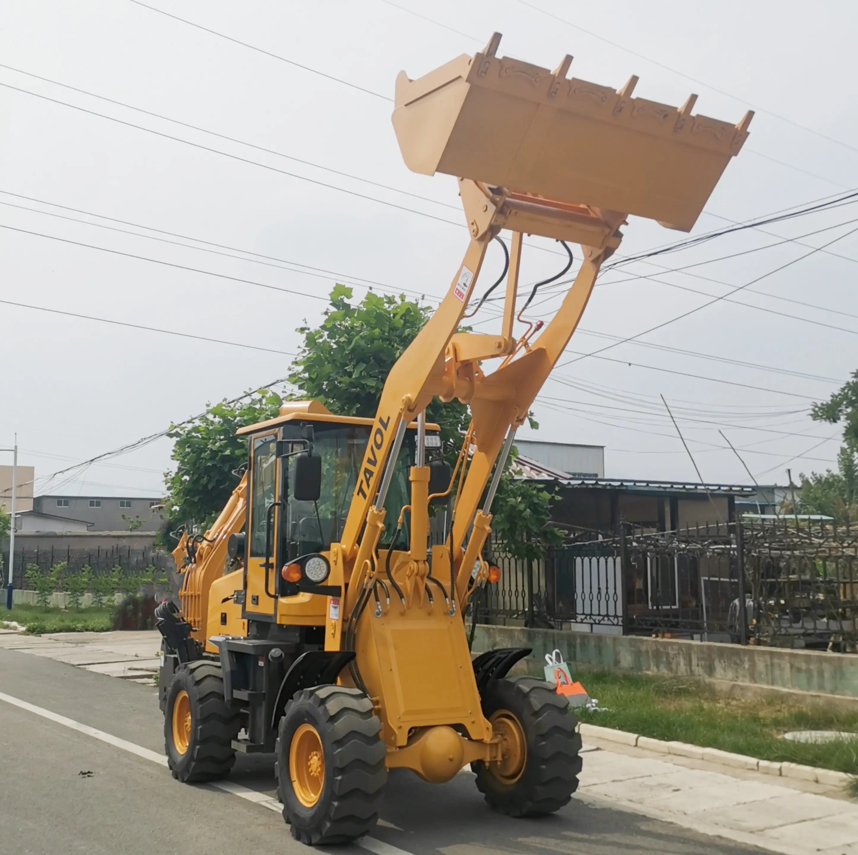 Pabrik penyetelan lebih matang pemuat backhoe murah banyak digunakan di kereta api dan port di Tiongkok