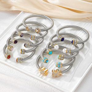 Bracelet en alliage inaltérable en forme de C, micro-incrusté de zircon arc-en-ciel, unisexe, idéal comme cadeau, produit transfrontalier très demandé - Product Image 1