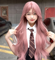 Perruque rose poudré à cheveux longs, style estival fluide, cheveux épais et bouclés, grandes ondulations, mèches naturelles volumineuses