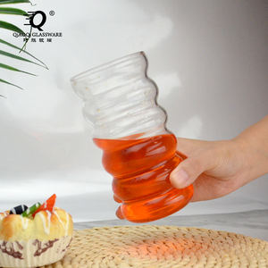 Taza <span class=keywords><strong>de</strong></span> agua <span class=keywords><strong>de</strong></span> vidrio <span class=keywords><strong>de</strong></span> borosilicato alto, una sola capa <span class=keywords><strong>de</strong></span> mesa <span class=keywords><strong>de</strong></span> juego <span class=keywords><strong>de</strong></span> té, venta al por mayor, desayuno, leche, café, taza oruga, taza circular - Product Image 1