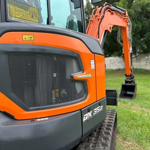 <span class=keywords><strong>Mini</strong></span>-excavatrice DEVELON Stage V DX35Z-7M avec cabine et ROPS pour la construction urbaine - Product Image 4