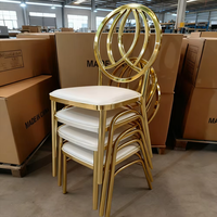 Chaise Chiavari en fer en gros, chaise de château à dossier rond avec coussin en cuir blanc pour hôtel, mariage, événement