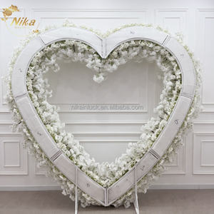 <span class=keywords><strong>NIKA</strong></span> Arche de fleurs artificielles pour mariage blanc Offres Spéciales Arche de fleurs de cerisier en forme de cœur pour événement de mariage Arche de fleurs pour spectacle de bébé - Product Image 3