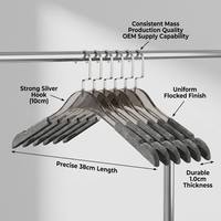 Percha de Metal Cromado Antideslizante de Primera Calidad con Almohadillas de Terciopelo Gris para los Hombros, Gancho Giratorio de 360°, Percha de Alta Gama para Exhibición de Ropa y Abrigos
