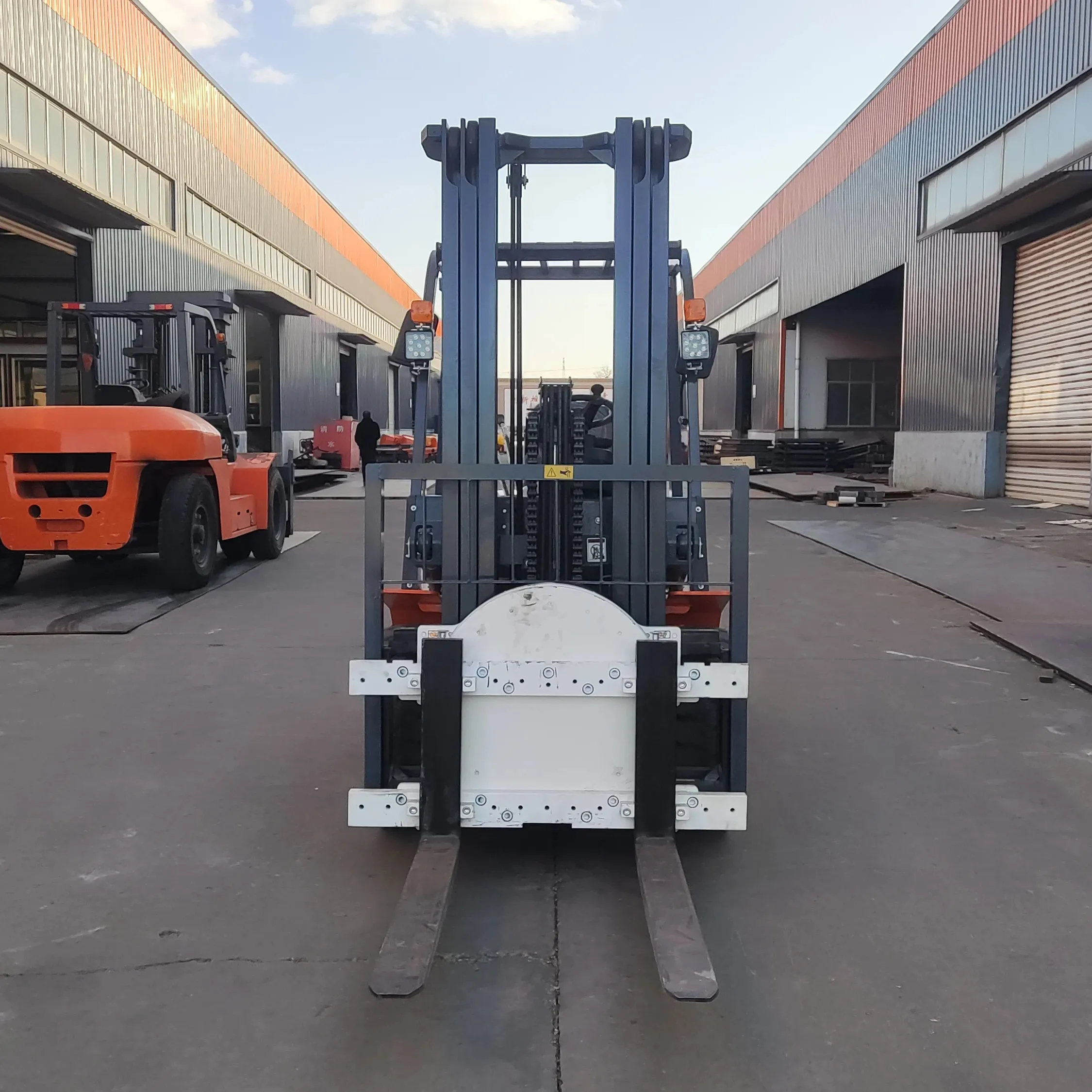 3ton xe nâng hàng nhà máy Bán buôn giá rẻ 2.5ton 3ton tay xử lý của xe nâng hàng