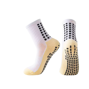 Venta al por mayor de Calcetines antideslizantes para equipo de fútbol empuñaduras deportivas acolchadas para niños jóvenes hombres calcetines deportivos absorbentes del sudor impresos digitalmente - Product Image 2