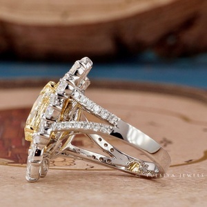 แหวนเพชรดีไซน์ทันสมัย พร้อมวงแหวนเรียบหรูและพลอยทรงกลมเจียระไนอย่างประณีต เพื่อลุคสมัยใหม่ - Product Image 5