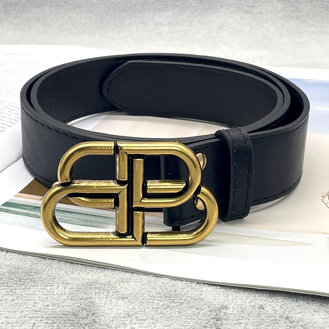 D'or (emballage de lettre)