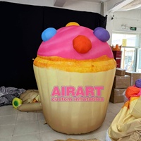 Aufblasbare Werbeplakatidee für Dessertläden: großer Kuchenballon, aufblasbarer Cupcake für die Dekoration von Food Festivals