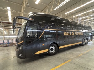 Autocar de luxe diesel TENGLONG avec toilettes, 14 m, 72 places, fabricant d'autocars touristiques haut de gamme - Product Image 2