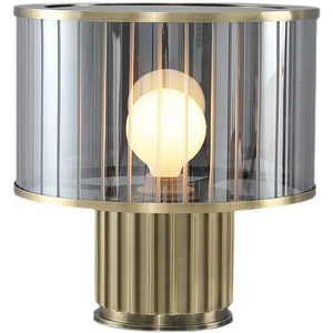 Lampada da Tavolo LED Moderna e Creativa, Illuminazione Decorativa Rotonda da Comodino in Vetro Colorato - Product Image 5