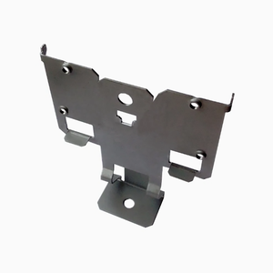 Soporte de Abrazadera para Tubería de Metal Negro para Instalación de Plomería y HVAC - Product Image 2