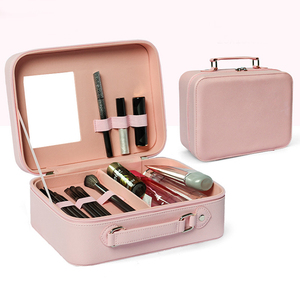 Grande boîte d'organisation de maquillage de voyage <span class=keywords><strong>rechargeable</strong></span> avec sac en <span class=keywords><strong>cuir</strong></span> tendance miroir LED avec fermeture à glissière - Product Image 6