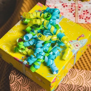 Curlie Bow Nylon Ribbon Decorations in Blue Green Yellow Solid Colors for Birthday Valentine's Day & <b>Christmas</b> <b>Gifts</b> - Product Image 4