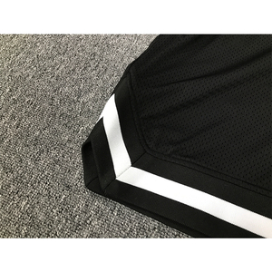 Pantalones Cortos de Baloncesto Personalizados al por Mayor, Transpirables, Estampados, de Malla, Sublimados, Clásicos, Lisos - Product Image 5