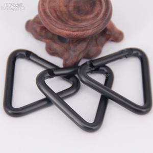 Baichao5 # خطافات Carabiner من سبائك الألومنيوم على شكل مثلث أسود بالكامل سلسلة مفاتيح للبراتشات لتطبيقات التعدين - Product Image 6