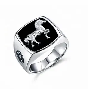 Anillo de caballo esmaltado negro para hombre, joyería de diseño personalizado de Plata de Ley 925, regalo