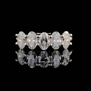 แหวนเพชรรูปวงรีห้าใบสำหรับปลูกในห้องปฏิบัติการ EVS1แหวนหมั้นเพชรที่ผ่านการรับรองแหวนครบรอบแต่งงาน - Product Image 1