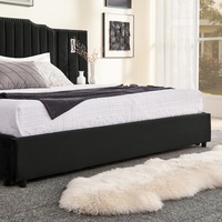 Table de chevet moderne de luxe 2026 en velours noir avec design à rayures verticales, cadre de lit rembourré pour chambre à coucher