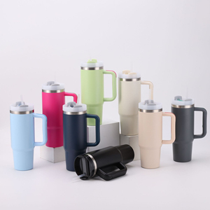 Borraccia Termica da 40oz con Manico e Cannuccia a Chiusura Ermetica, Resistente alle Perdite, Mantiene la Temperatura per 6-12 Ore, Ideale per Ufficio e Auto - Product Image 4