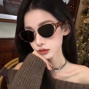<b>Retro</b> Cat Eye <b>Sunglasses</b> Women Full Rim Metal Tortoise Shell UV400 Sun Protection Fashion Glasses - Product Image 3