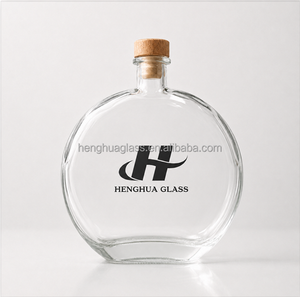 Bouteilles d'huile d'olive en <span class=keywords><strong>verre</strong></span> transparent mat noir personnalisées avec logo, plates et rondes, 250 ml, 500 ml, 25 cl, 50 cl, bouteilles en <span class=keywords><strong>verre</strong></span> pour liqueur, whisky, rhum - Product Image 2