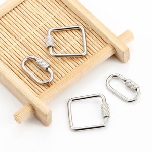 ACEWORKS SJF119-01 Mosquetones con Cierre de Rosca |   Acero Inoxidable Chapado en Oro PVD de 18K |   Soportes para Dijes en Forma de Corazón, Ovalados y Cuadrados para Manualidades - Product Image 4