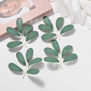 Feuille d'arachide artificielle Jia Jun 11 cm en plastique et soie pour décoration de mariage et de maison - Product Image 3