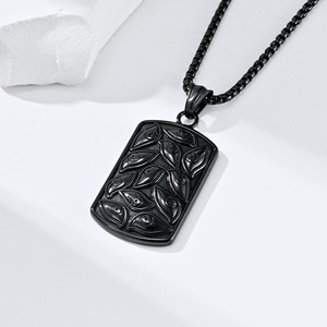 Collier œil de Dieu rétro unique pour homme, style punk de niche, pendentif œil de démon sombre en acier titane, personnalisable. - Product Image 4