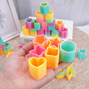 ห่วงฮูลาฮูปสีรุ้ง 48 ชิ้น ของเล่นพลาสติกรูปทรงไม่สม่ำเสมอสำหรับเด็ก ของขวัญสำหรับงานปาร์ตี้ - Product Image 4