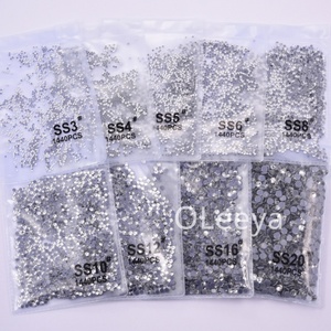 Strass en verre à dos plat collés, série bleue Oleeya Hot Fix, pour la décoration et le transfert sur vêtements - Product Image 5