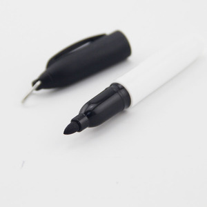 Mini pennarello permanente con punta in <span class=keywords><strong>feltro</strong></span> colorato - Product Image 2