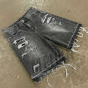 Pantalones Cortos de Mezclilla para Hombre al por Mayor, Personalizados, de Moda, Estilo Retro, Desgastados, con Borde Deshilachado, Negros Lavados, con Pedrería - Product Image 1