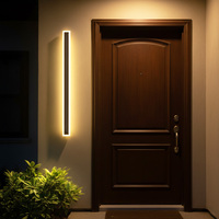 Applique murale solaire LED extérieure étanche en aluminium pour jardin, cour et balcon - Bande longue avec fixation murale et entrée par surface