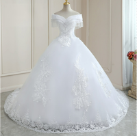 Nouvelle Robe de Mariée de Luxe 2022 Épaule Dénudée Col en V Robe de Bal Perles de Cristal Gland Grande Taille Traîne Longue