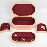 Boîte de rangement à bijoux en bois de luxe, design ovale laqué piano, artisanale, plusieurs plateaux, coffre à bijoux pour un rangement précieux