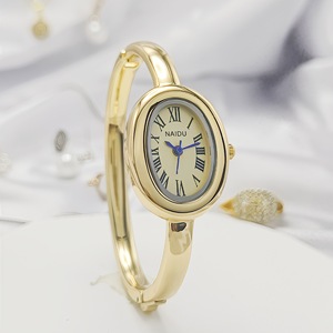 Nuovi Orologi Ovali Eleganti per Donne e Ragazze 2025, Semplici in Argento e Oro, Carini al Quarzo, Minimalisti ed Eleganti - Product Image 3