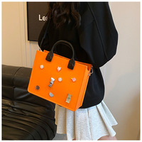 Sac fourre-tout Eva imperméable de nouveau style sac à main de travail en plein air avec des breloques mallette à la mode avec poignée et bandoulière