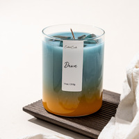 Duftkerze aus Geleewachs in Hochwertiger Glasform als Festtagsgeschenk