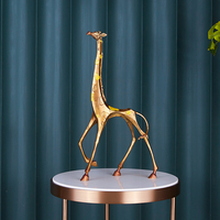 SANLOREN usine directe en gros décoration de la maison moderne luxe or sika cerf ornement pour décor de bureau 22.5x7x43cm