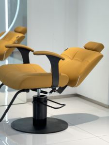 Hot Selling Modern Yellow Leather Hydraulic Barber Chair <b>Adjustable</b> Salon Hairdressing Chair for Barber Shop Beauty Salon - Product Image 5