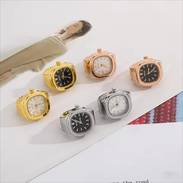 Wholesale Luxury Retro Vintage Gold Plated Finger Ring Watch Elastic Watchband Digital Dial Mini Quartz Watches for Men Women