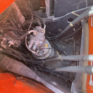 Excavadora de cadenas Hitachi 210 usada, nueva, con capacidad de cazo de 1.2m, peso operativo de 22 toneladas, motor, bomba, caja de cambios, PLC y rodamientos. - Product Image 5