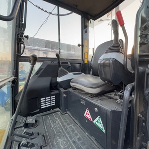 90 % des nouvelles usines fournissent des mini-excavatrices de 4 tonnes, des mini-excavatrices sur chenilles d'occasion Komatsu PC40MR pour usage agricole/rural - Product Image 3