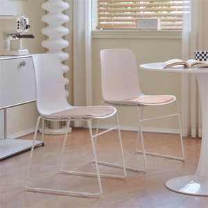 เก้าอี้พลาสติก PP สีขาวคุณภาพสูงทันสมัยมีพนักพิงทนทานสำหรับโรงแรมร้านอาหารห้องประชุมกาแฟกลางแจ้ง - Product Image 4