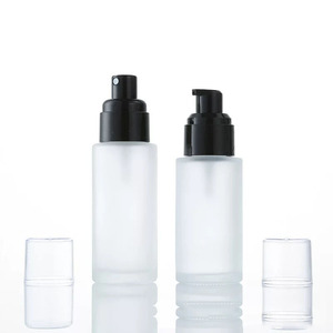 Flacon pulvérisateur vide en verre dépoli pour crème visage avec tête de pompe en plastique noir - Product Image 1